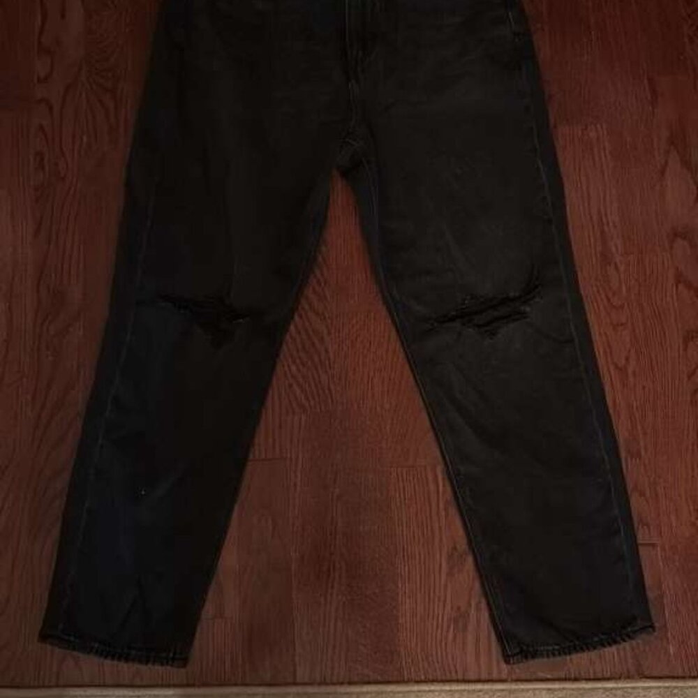 American Eagle AE Black Distressed Mom Jeans W8 High Rise - Picture 2 of 8